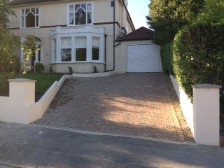 New Driveway Surrey, New Driveways Oxford New Driveways Reading New Driveways Swindon New Driveways Newbury New Driveways Peterborough New Driveways Cardiff New Driveways North London New Driveways South London New Driveways Chiswick New Driveway High Wycombe