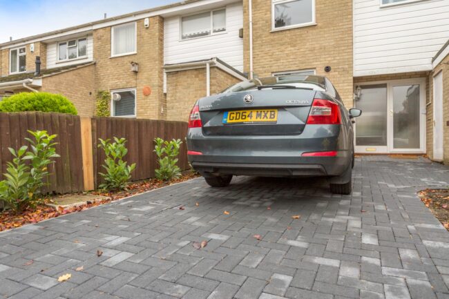 Block Driveway, New Driveways Oxford New Driveways Reading New Driveways Swindon New Driveways Newbury New Driveways Peterborough New Driveways Cardiff New Driveways North London New Driveways South London New Driveways Chiswick New Driveway High Wycombe