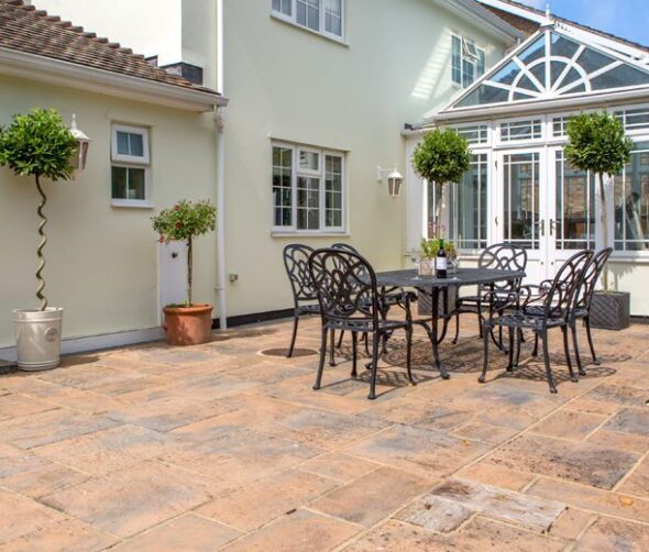 patios, New Driveways Oxford New Driveways Reading New Driveways Swindon New Driveways Newbury New Driveways Peterborough New Driveways Cardiff New Driveways North London New Driveways South London New Driveways Chiswick New Driveway High Wycombe