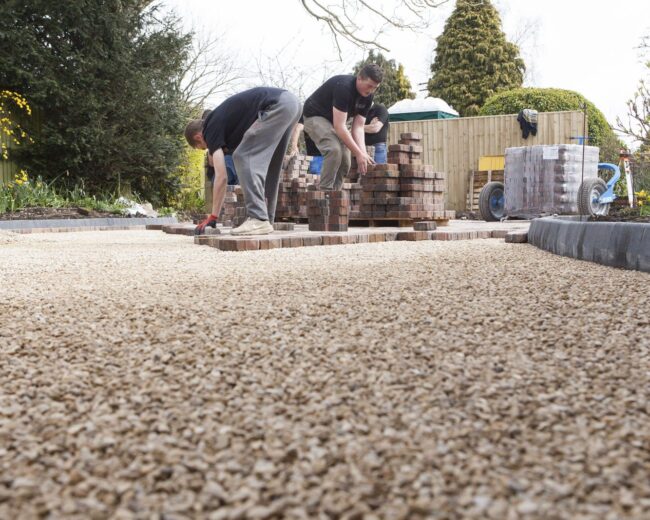 suDs information, Permeable Gravel Driveways, Permeable grit, bedding, New Driveways Oxford New Driveways Reading New Driveways Swindon New Driveways Newbury New Driveways Peterborough New Driveways Cardiff New Driveways North London New Driveways South London New Driveways Chiswick New Driveway High Wycombe