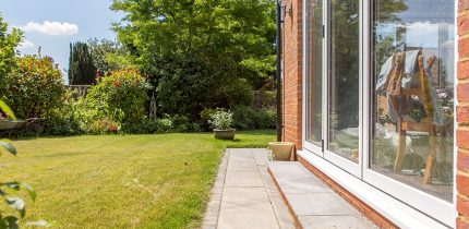 Contemporary garden, Warborough, Wallingford, Oxfordshire