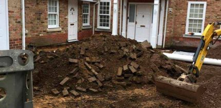 BLOCK-DRIVEWAY-AND-PORCELAIN-PATH,-KENNINGTON,-OXFORD---DURING-1