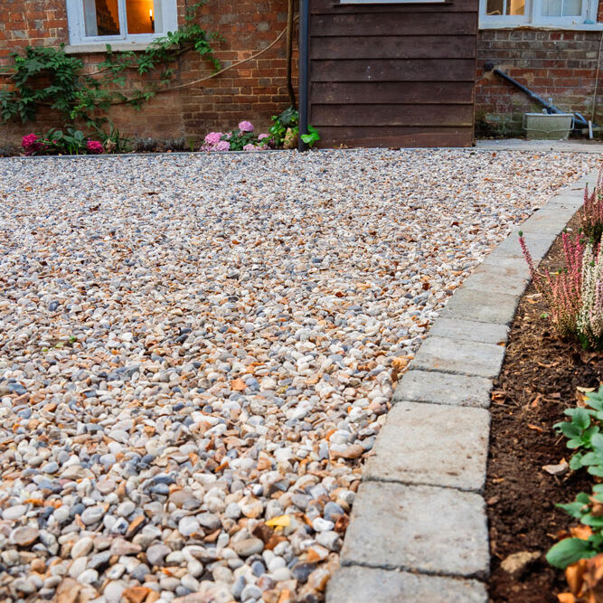 Gravel Driveway, Clifton Hampden, Abingdon. New Driveway Company.