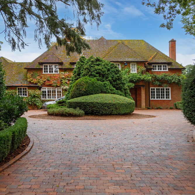 Driveway and Patio Newbury. The New Driveway Company
