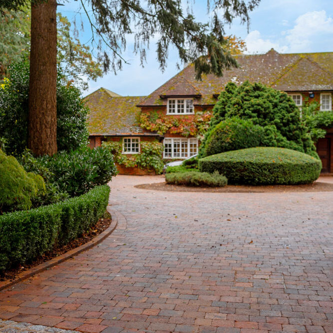 Driveway and Patio Newbury. The New Driveway Company
